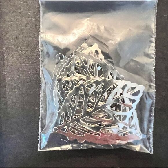 Over 10 Bundles of Assorted Jewelry Making Supplies - Picture 8 of 12